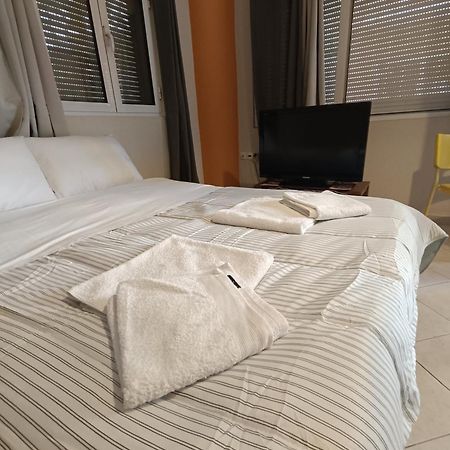 Cozy Apartment In The Center Of Aighion Achaia - Ground Floor - Ισόγειο Στουντιο Egio Exterior foto